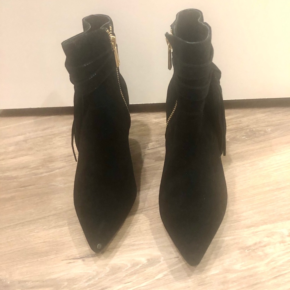 Black bootie heels with tassel